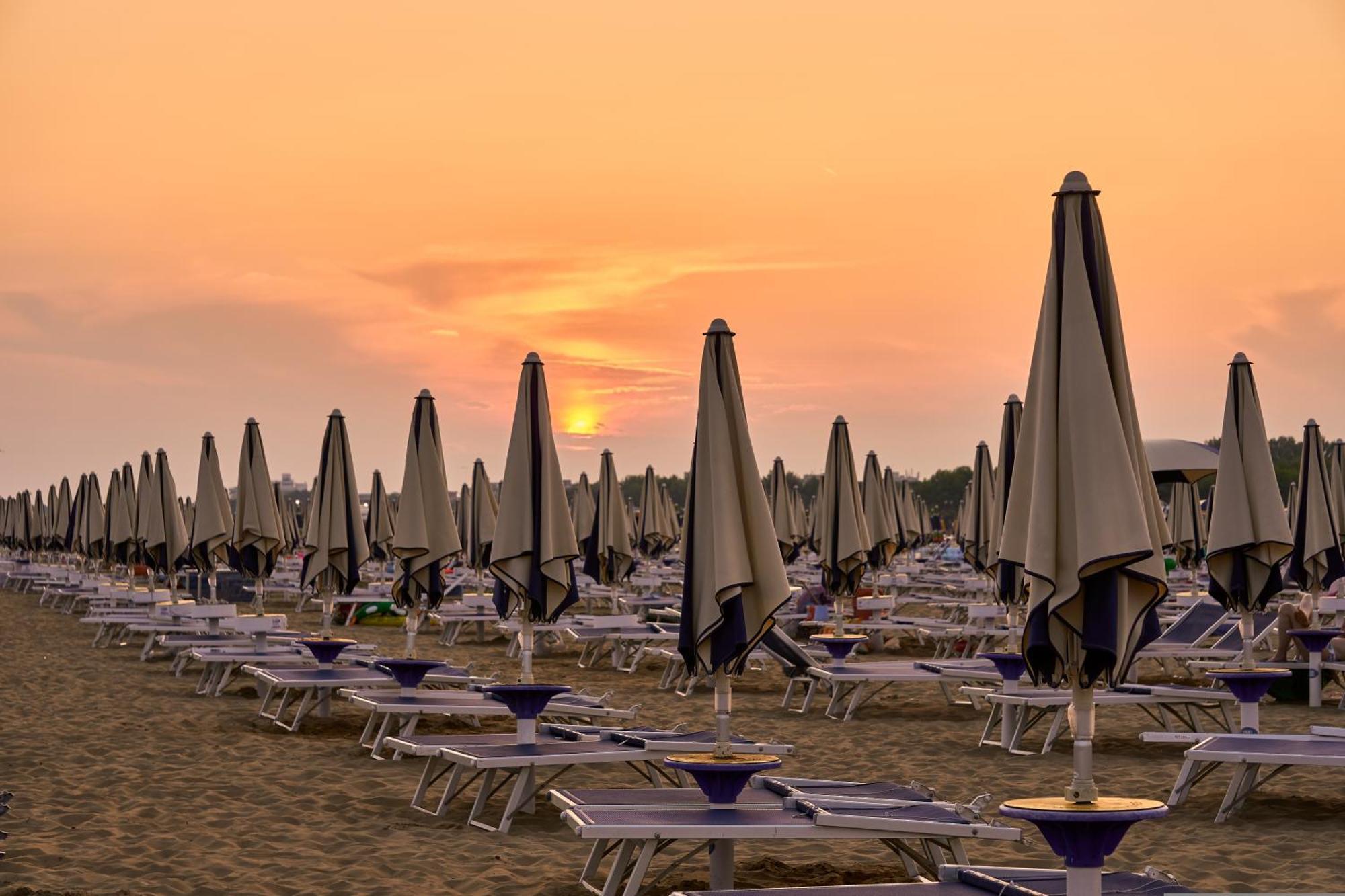 Bright Flat With A Wide Terrace - Beahost Rentals Bibione Exteriér fotografie